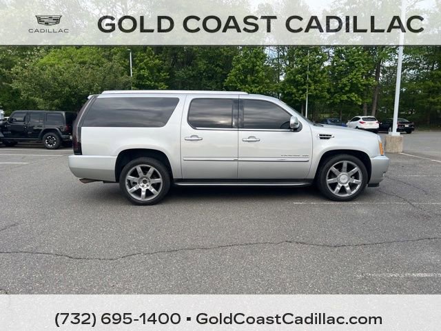 Used 2011 Cadillac Escalade ESV Luxury AWD/4WD image 3