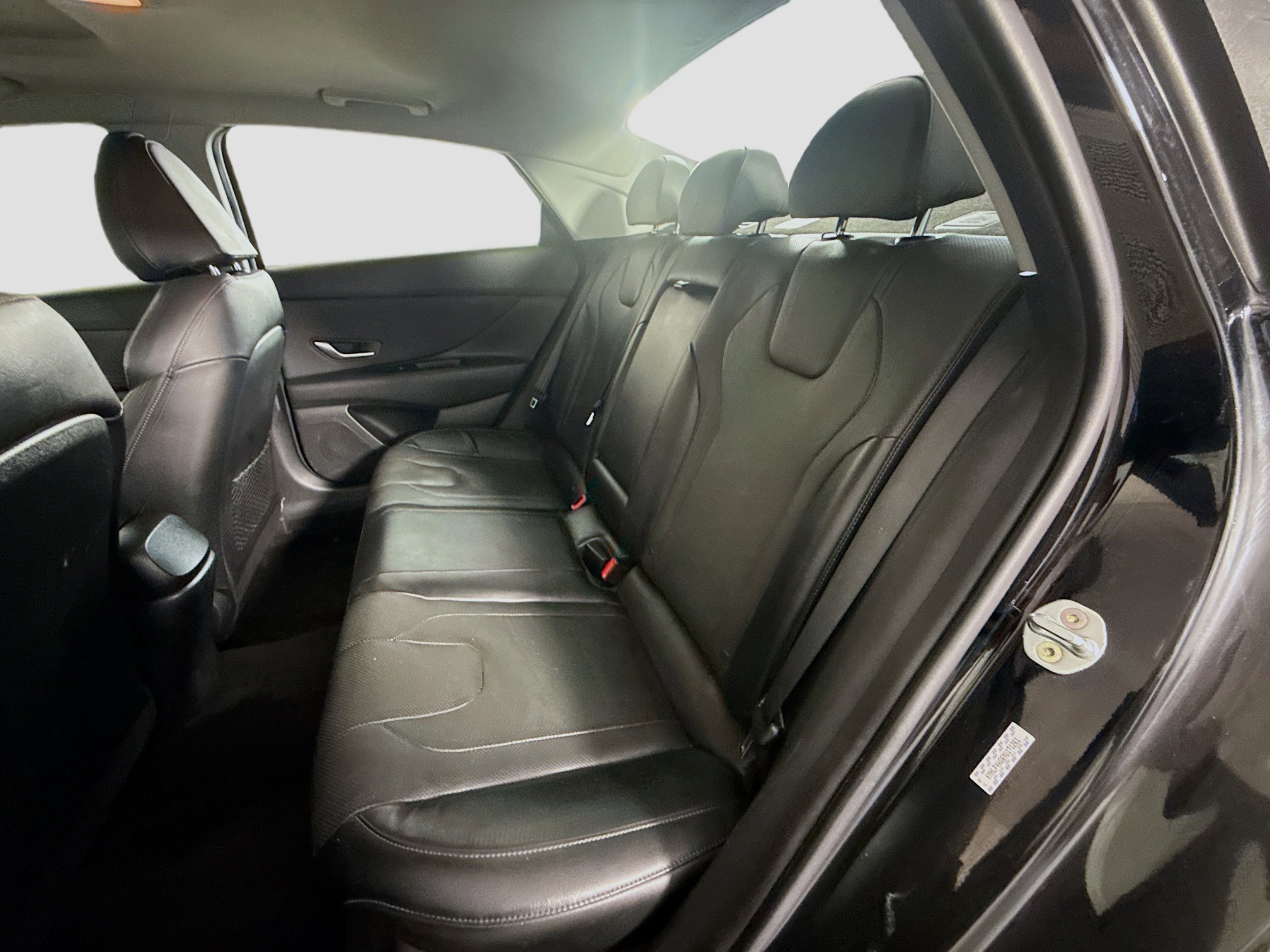 Used 2021 Hyundai Elantra Limited image 25