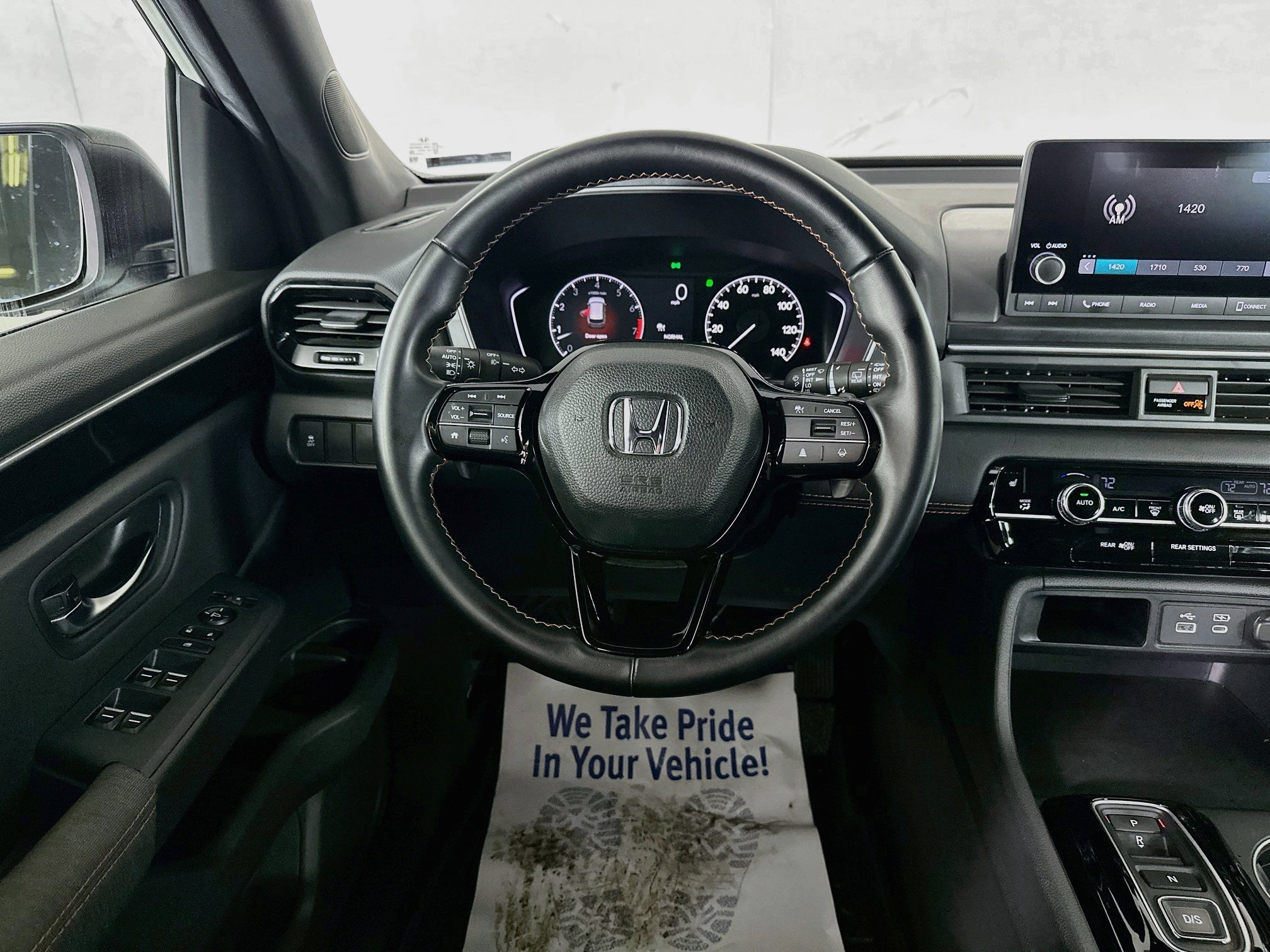 Used 2025 Honda Pilot Sport image 20