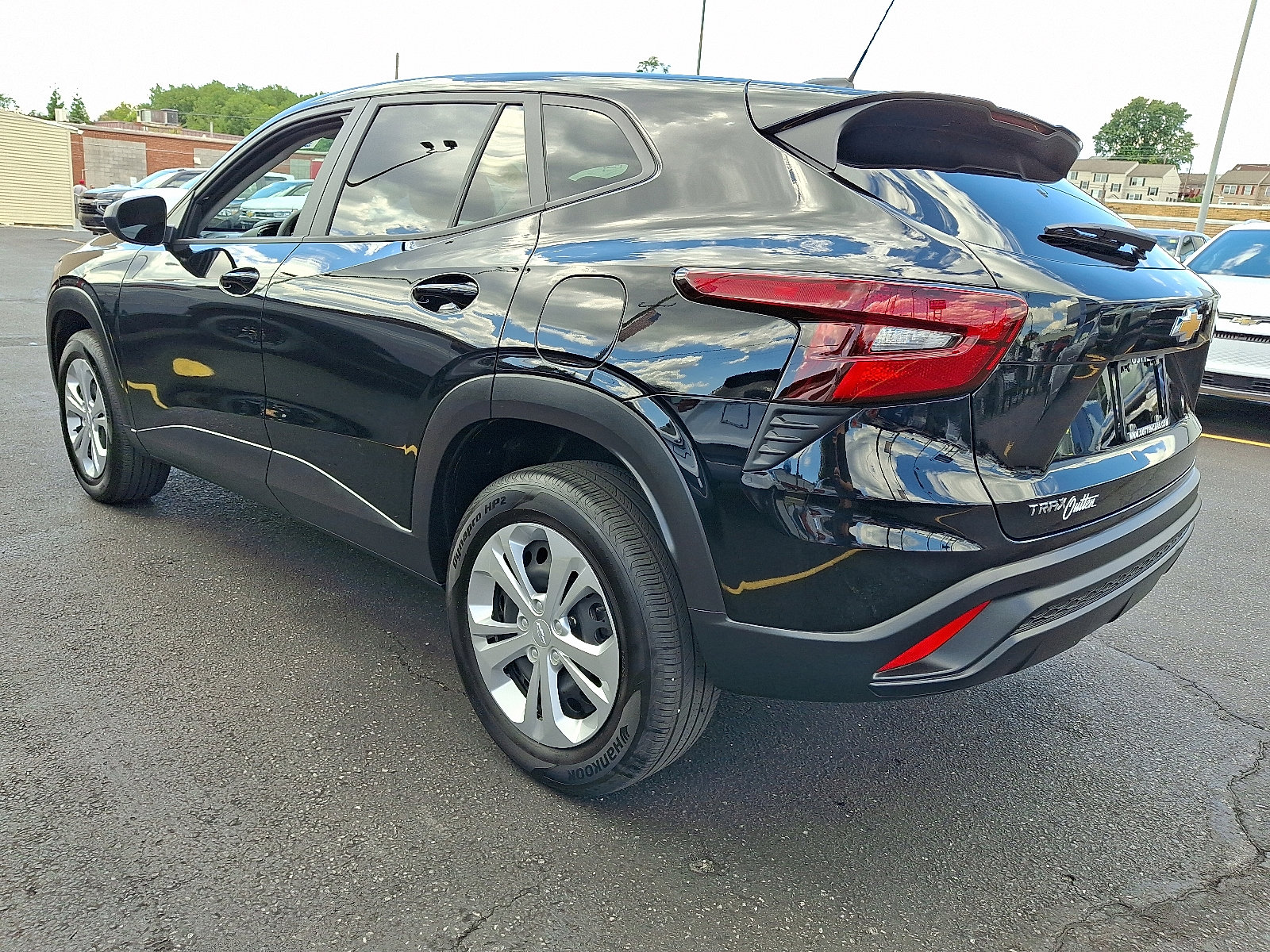 Used 2025 Chevrolet Trax LS image 3