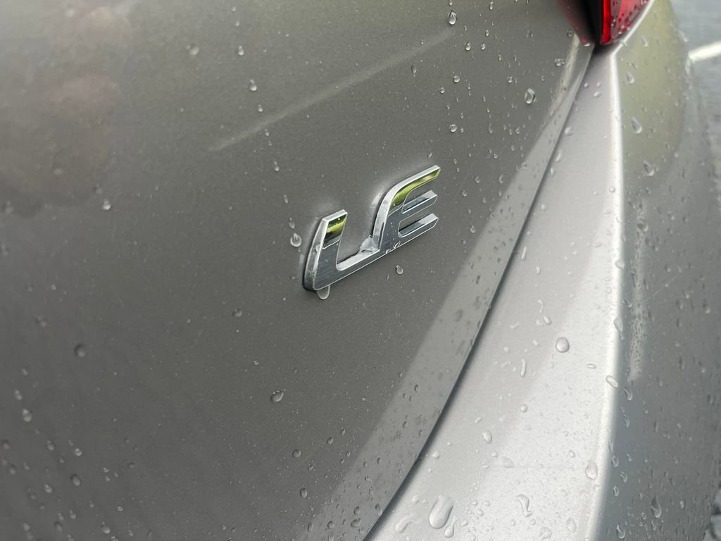 Used 2014 Toyota Corolla LE FWD image 27