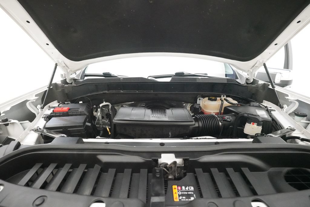 Used 2019 Chevrolet Silverado 1500 LTZ AWD/4WD image 3