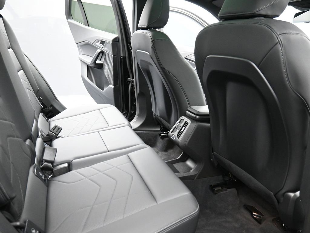 Used 2025 BMW X2 xDrive28i image 18