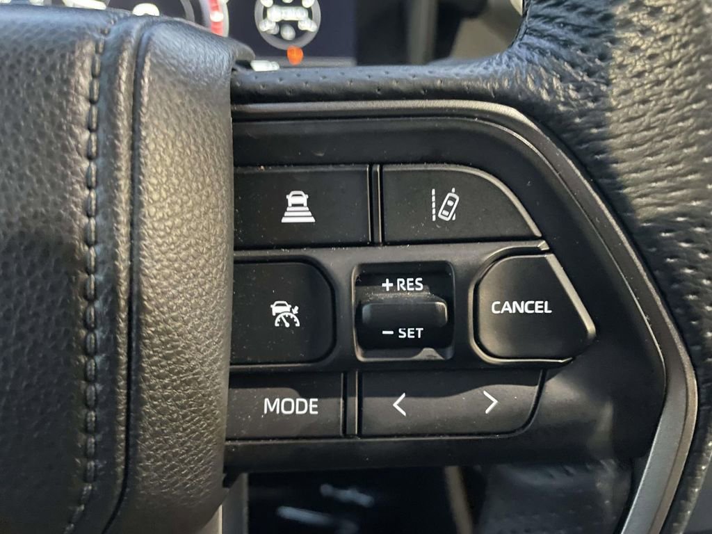 Used 2025 Toyota Tundra Limited image 32