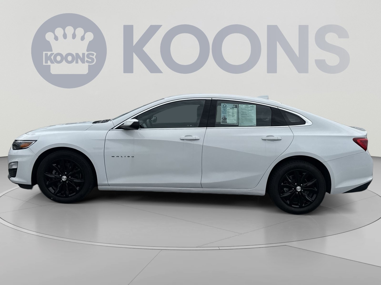 Used 2024 Chevrolet Malibu LT FWD image 2