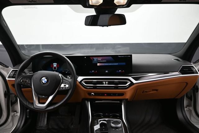 Used 2023 BMW 330i Sedan w/ Premium Package RWD image 15