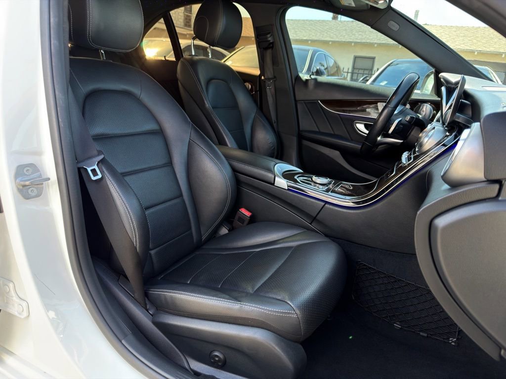 Used 2020 Mercedes-Benz C 300 Sedan image 36