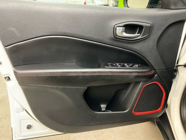 Used 2020 Jeep Compass Trailhawk image 24