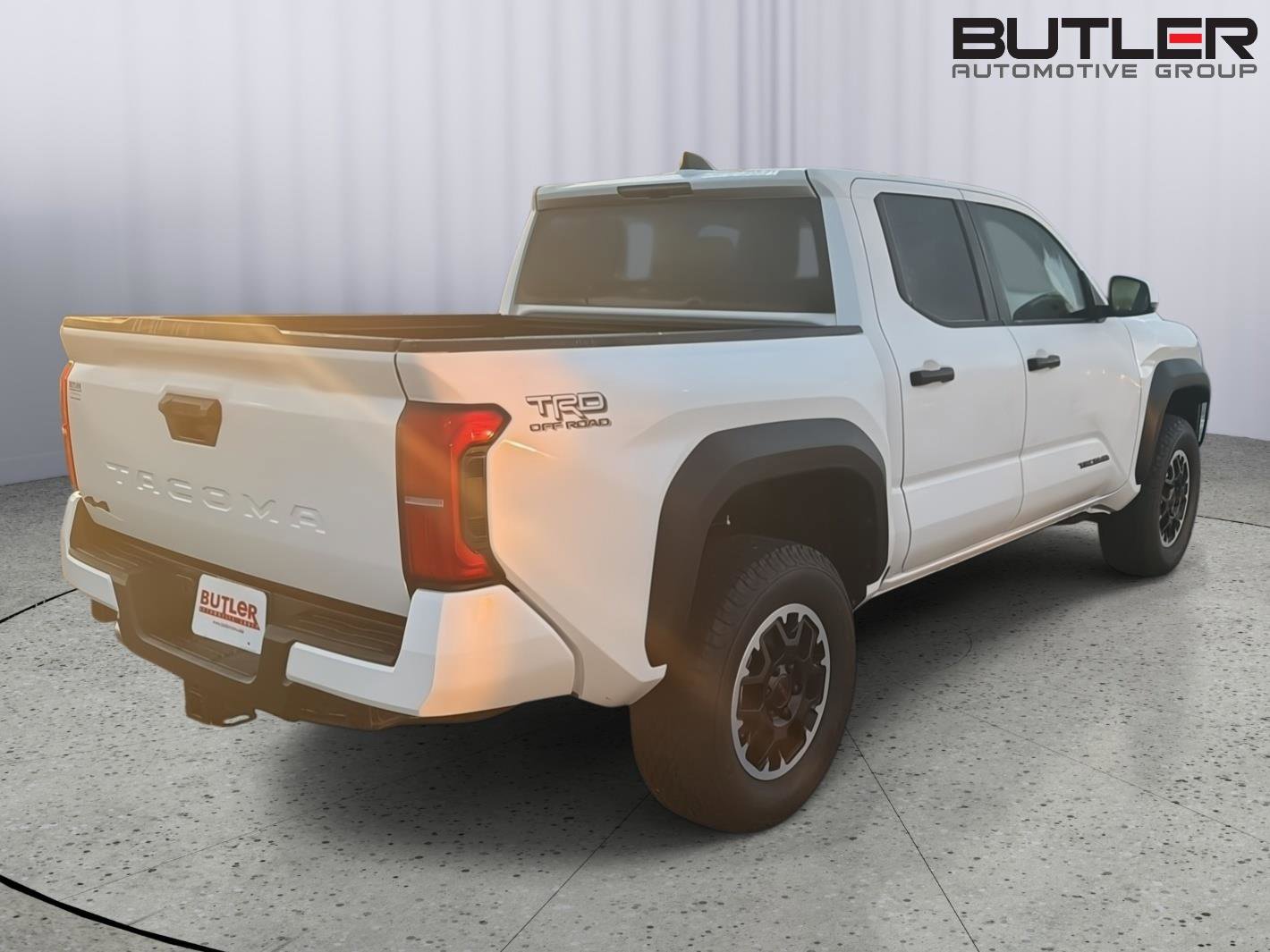 Certified 2024 Toyota Tacoma TRD Off-Road AWD/4WD image 6