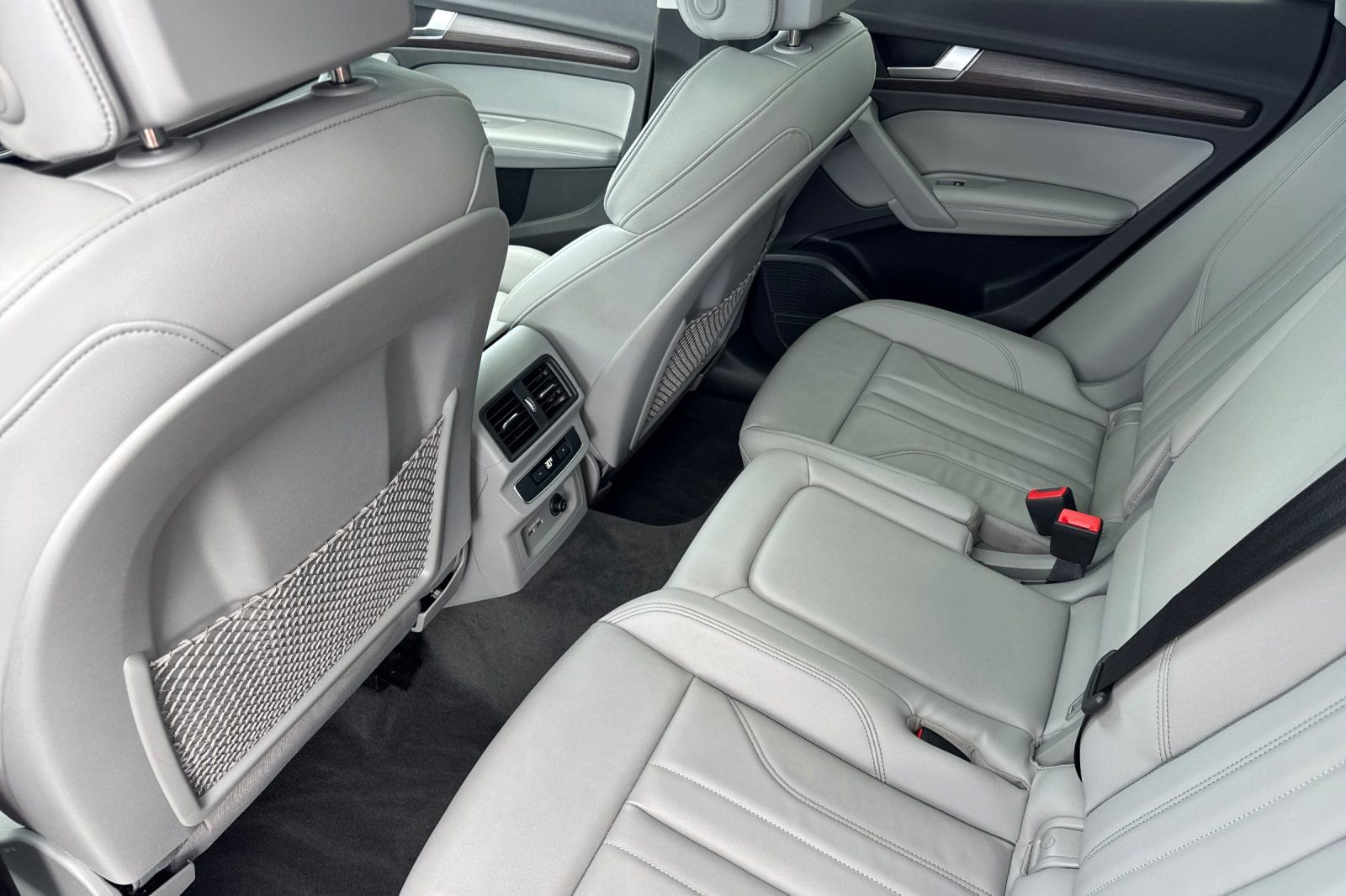 Used 2023 Audi Q5 e Premium Plus w/ Premium Plus Package AWD/4WD image 4