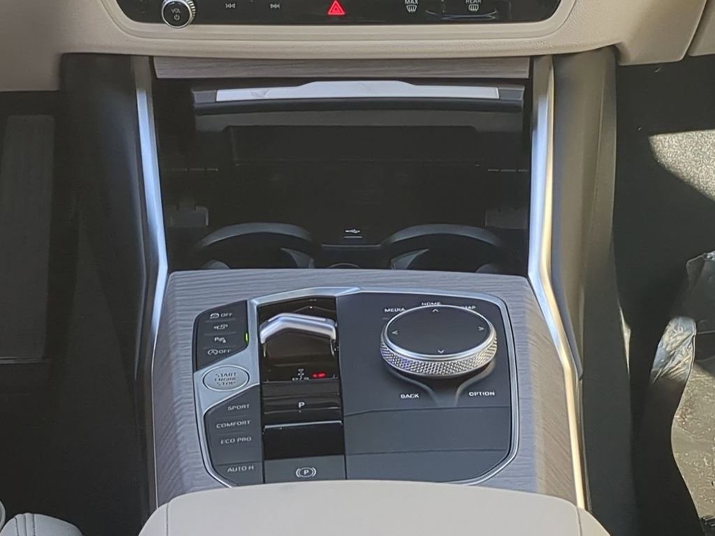 New 2026 BMW 330i Sedan w/ Convenience Package image 18