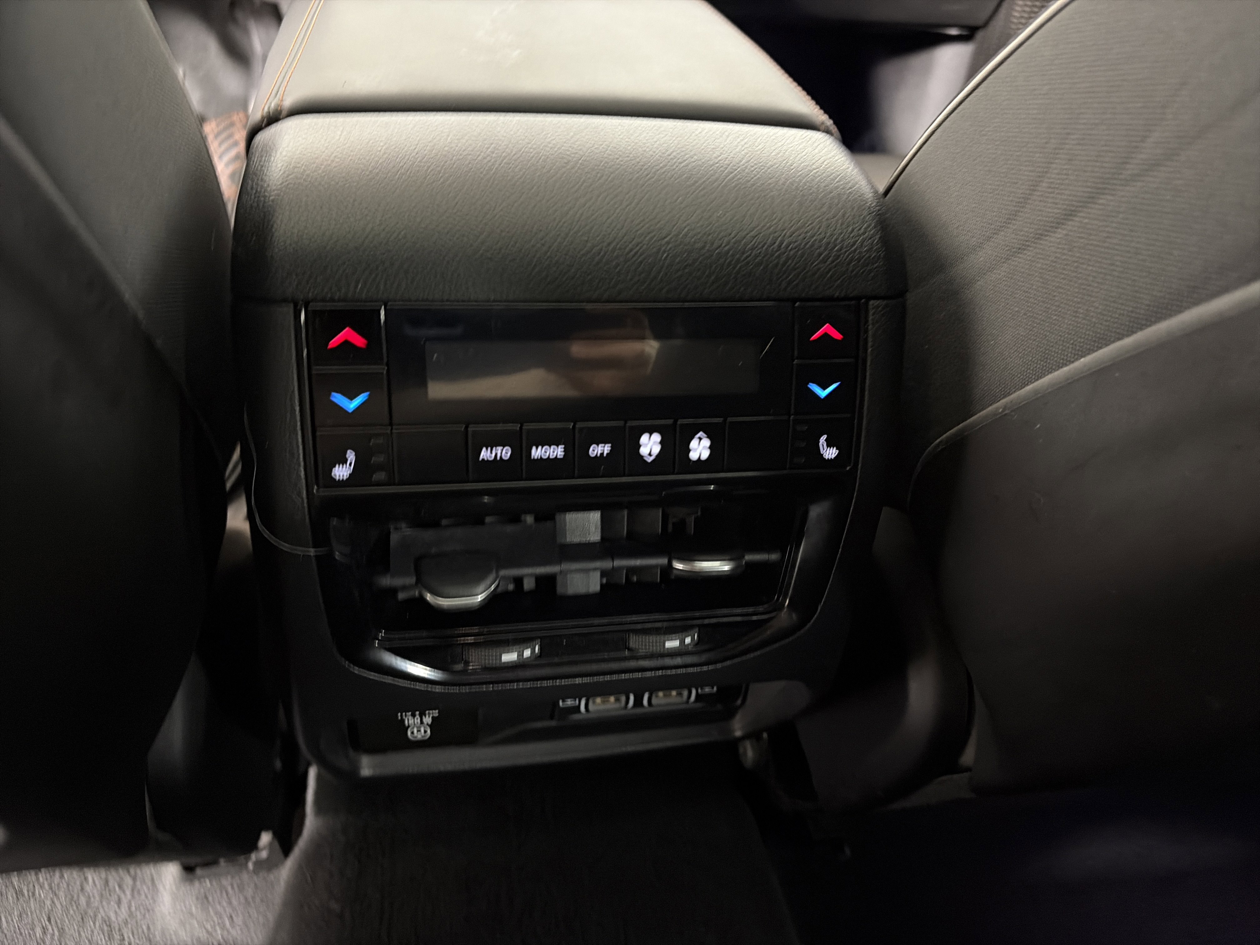 Used 2022 Jeep Grand Cherokee Summit AWD/4WD image 19