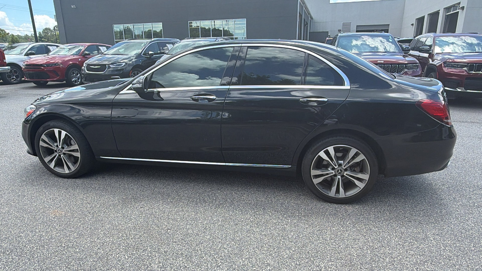Used 2021 Mercedes-Benz C 300 4MATIC Sedan w/ Premium Package image 11