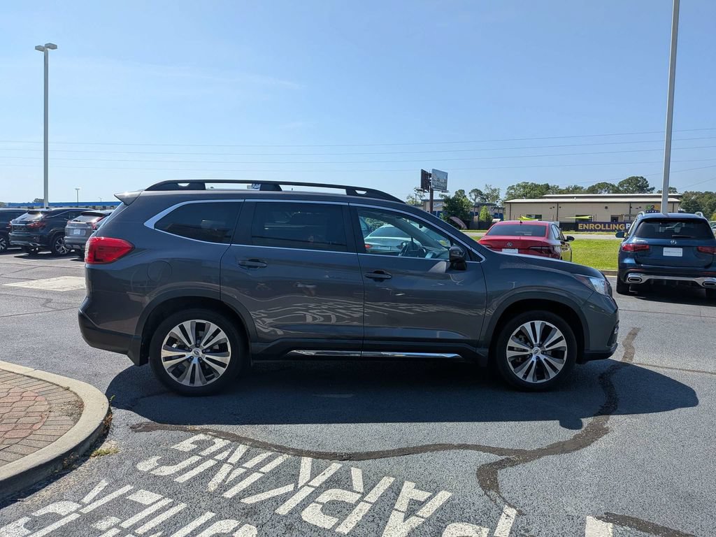 Used 2022 Subaru Ascent Limited w/ Technology Package AWD/4WD image 4