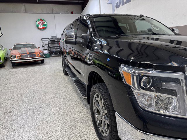 Used 2018 Nissan Titan SL w/ Chrome Package image 52