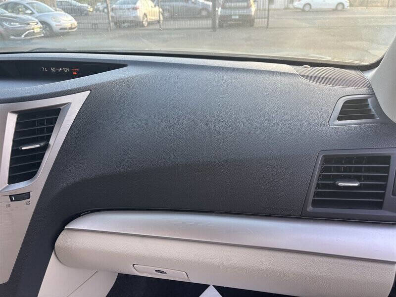 Used 2014 Subaru Outback 2.5i image 17