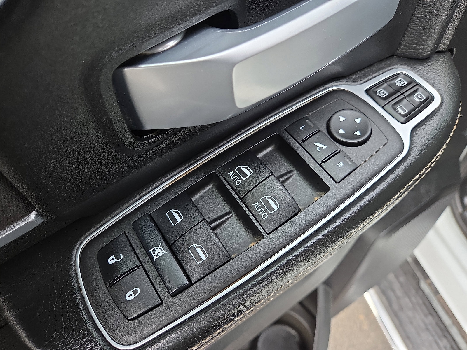 Used 2024 RAM 2500 Big Horn image 11