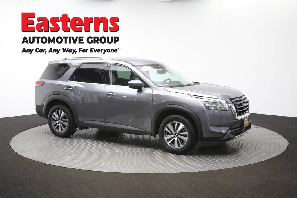 Used 2022 Nissan Pathfinder SL AWD/4WD image 48