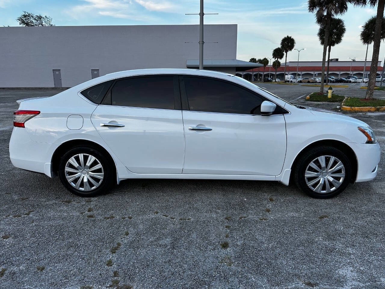 Used 2014 Nissan Sentra FE+ S FWD image 5