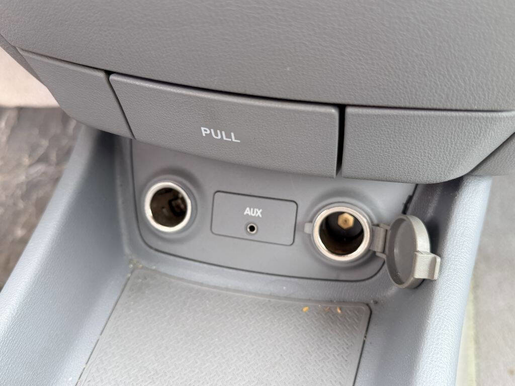 Used 2007 Hyundai Elantra GLS FWD image 17