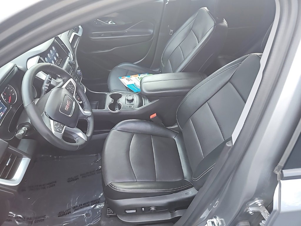 Used 2024 GMC Terrain SLT image 15