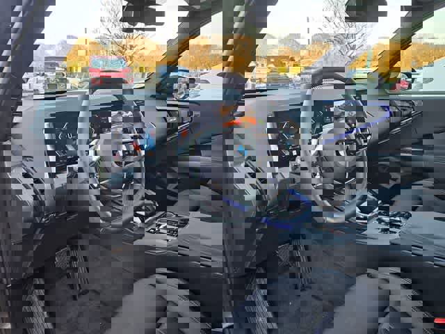 Used 2025 BMW X3 xDrive30i w/ M Sport Package image 3