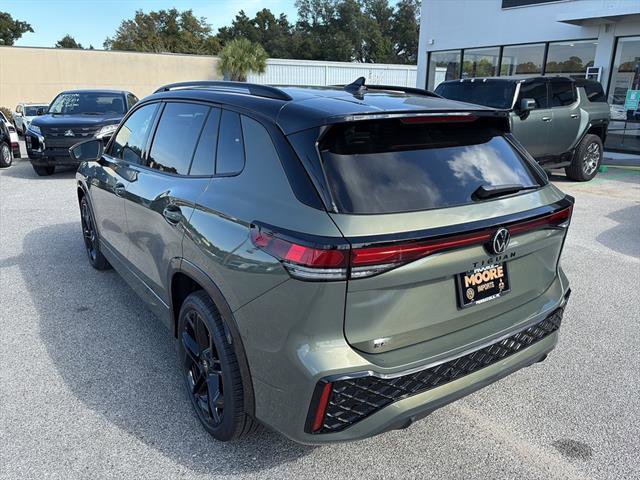 New 2026 Volkswagen Tiguan SE R-Line image 3