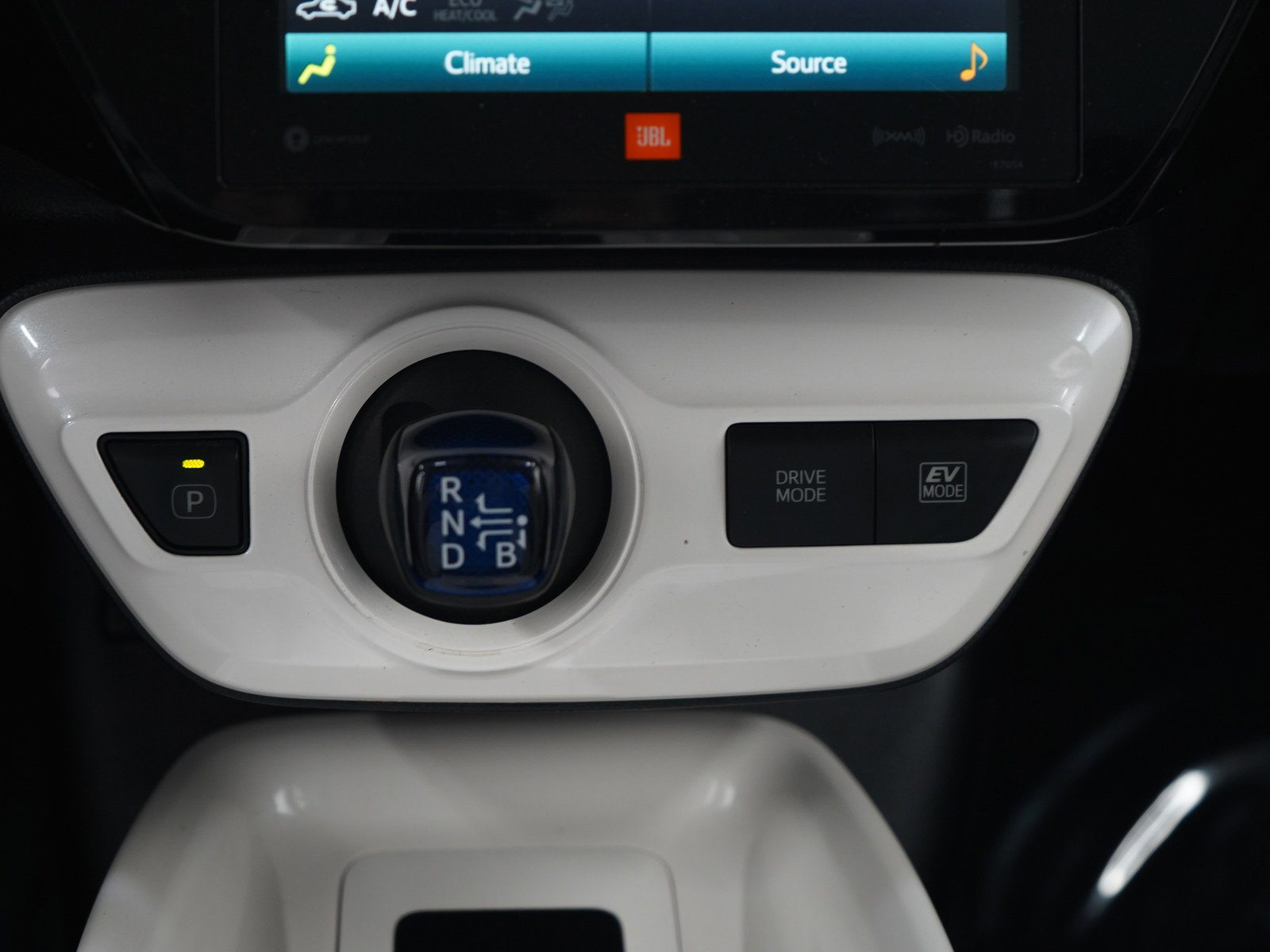 Used 2018 Toyota Prius Four w/ Advanced Technology Package FWD image 17