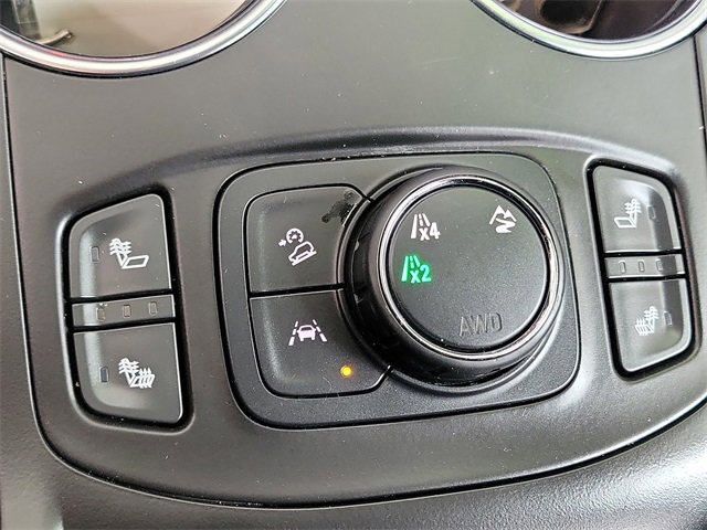 Used 2024 GMC Terrain SLT image 17