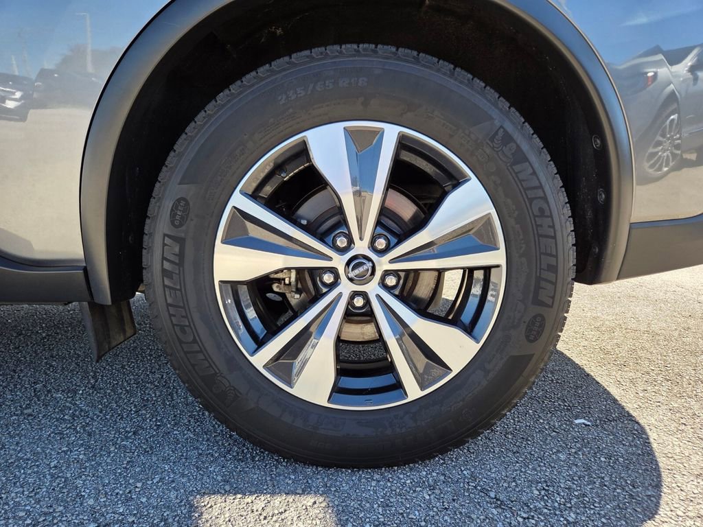 Used 2023 Nissan Murano SV image 16