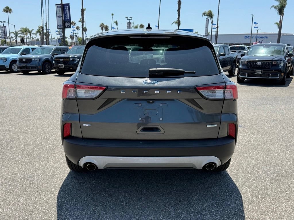 Used 2020 Ford Escape SE FWD image 11