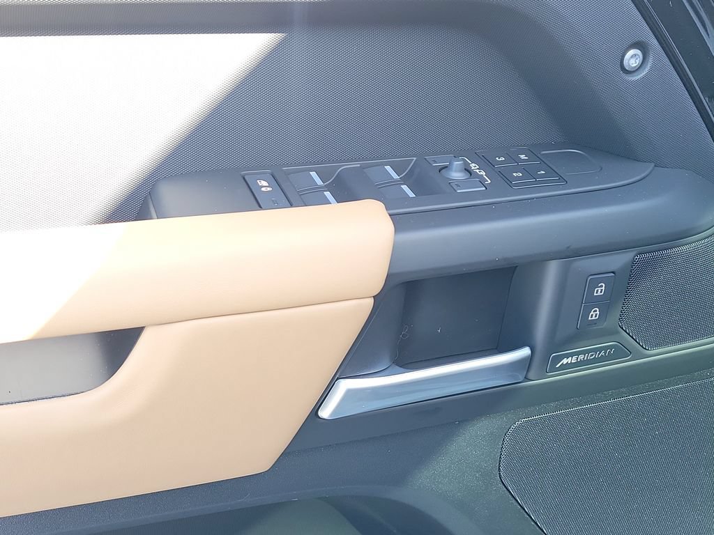 New 2026 Land Rover Defender 110 S AWD/4WD image 22