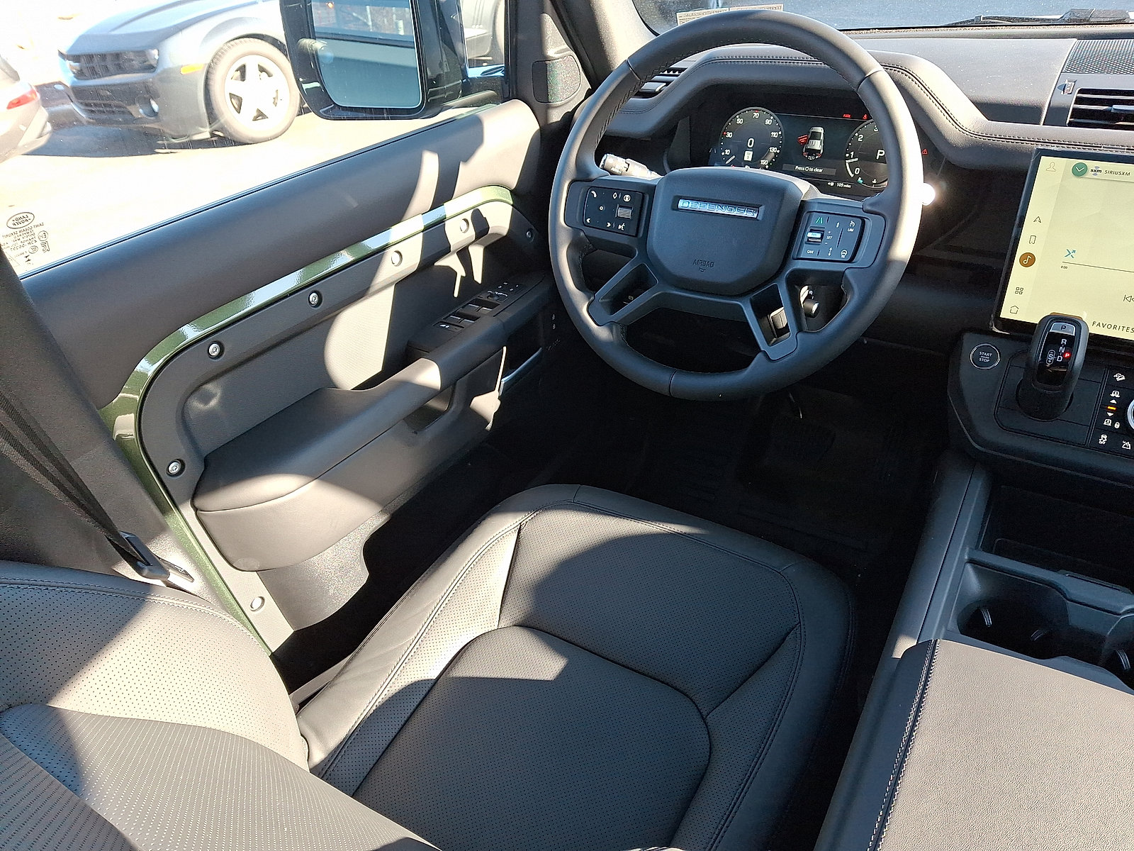 New 2026 Land Rover Defender 110 X-Dynamic SE AWD/4WD image 12