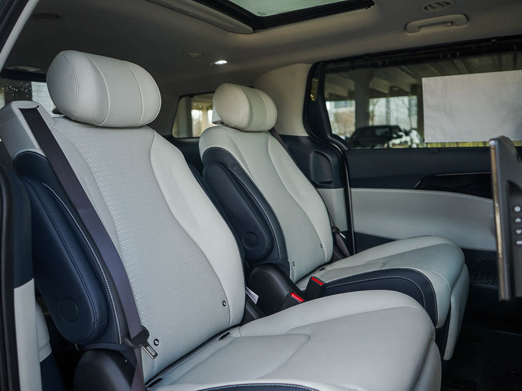 New 2026 Kia Carnival SX Prestige FWD image 13