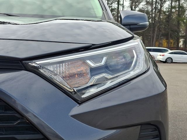 Used 2021 Toyota RAV4 XLE w/ Convenience Package image 11