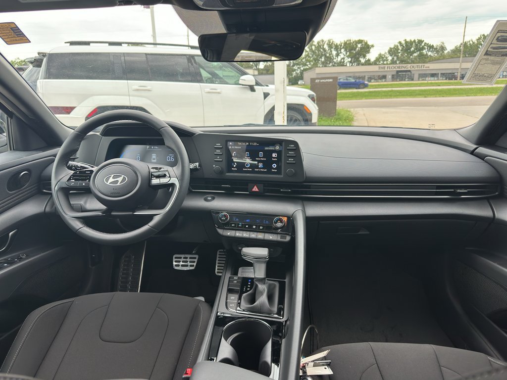 New 2026 Hyundai Elantra SEL Sport Premium FWD image 11