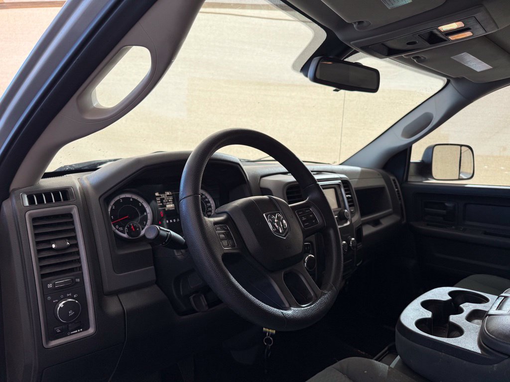 Used 2016 RAM 1500 Express AWD/4WD image 11