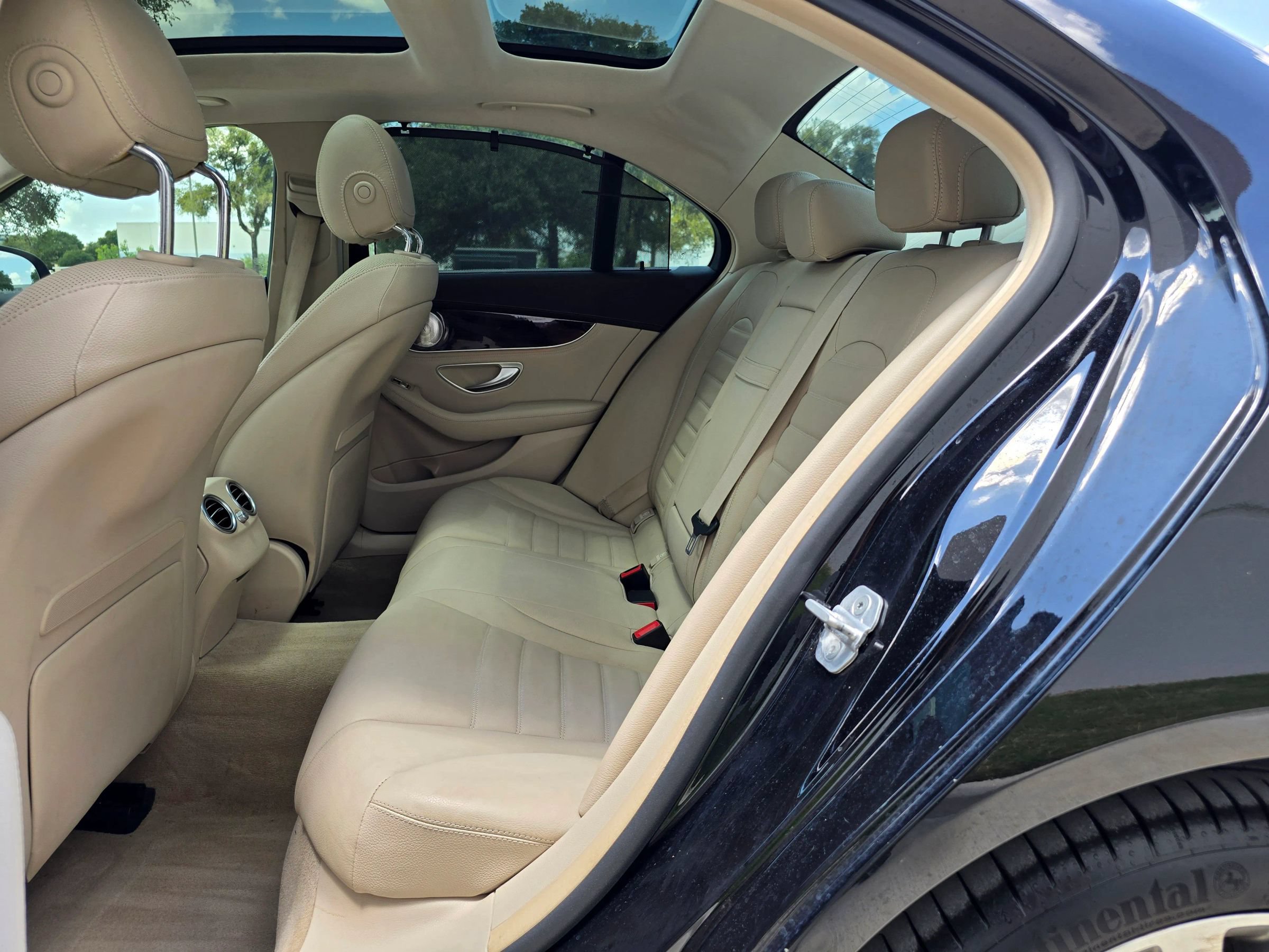 Used 2015 Mercedes-Benz C 300 Sedan image 47