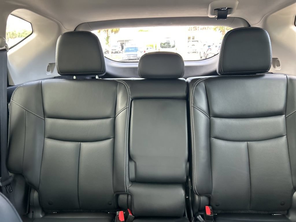 Certified 2023 Nissan Murano SL w/ Cargo Package FWD image 15