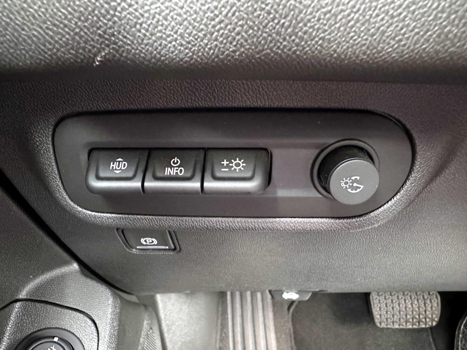 Used 2023 GMC Terrain AT4 w/ Infotainment Package II AWD/4WD image 18
