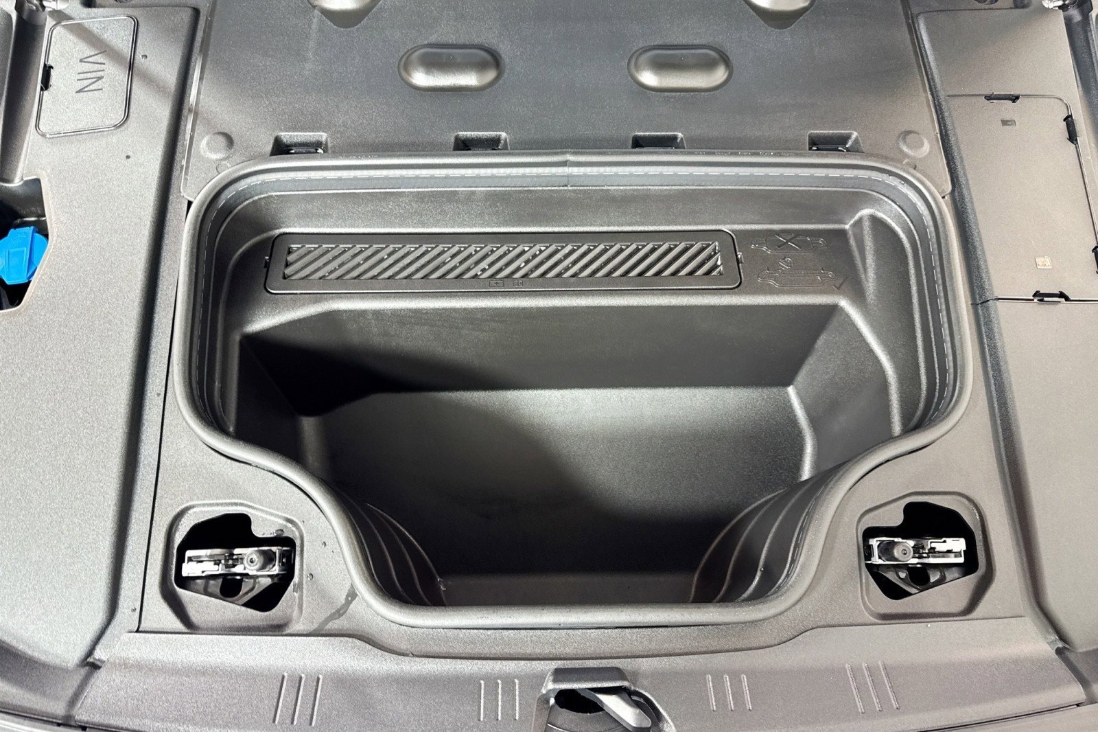 Used 2025 Audi A6 e-tron Premium w/ Convenience Package image 28