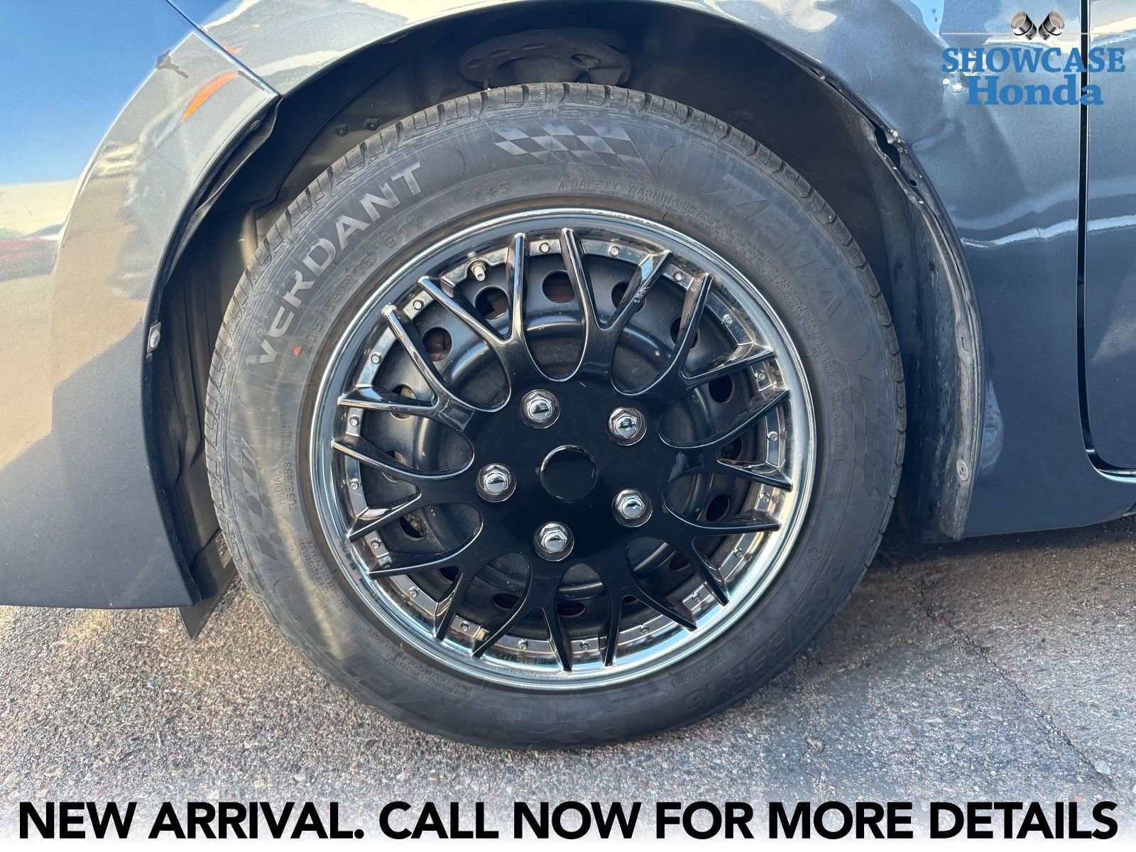 Used 2017 Toyota Corolla LE w/ Carpet Mat Package (TMS) image 7