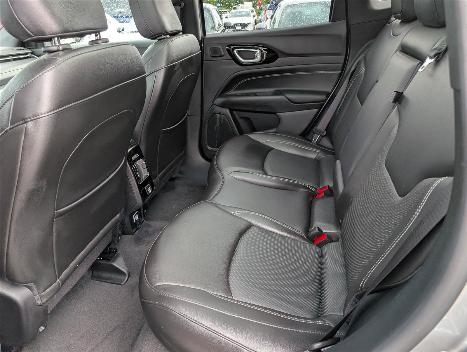 Used 2022 Jeep Compass High Altitude AWD/4WD image 14