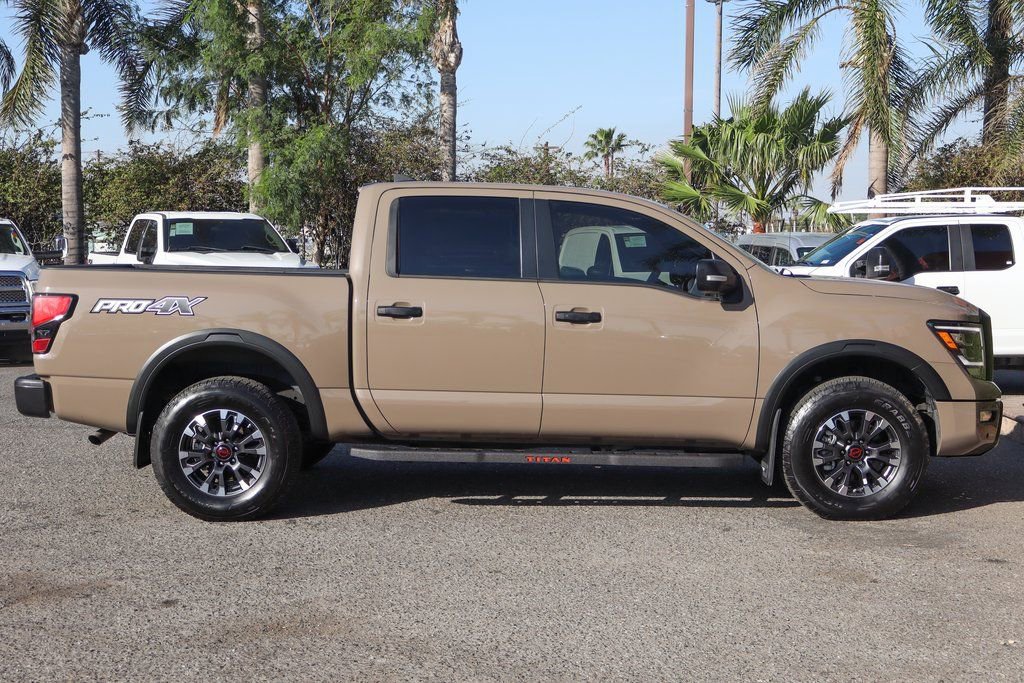 Used 2023 Nissan Titan PRO-4X w/ Pro-4x Convenience Package AWD/4WD image 10