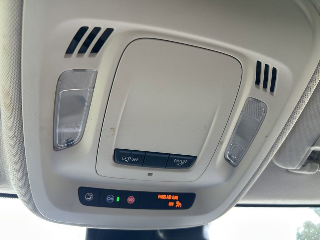 Used 2023 Buick Envision Essence image 33