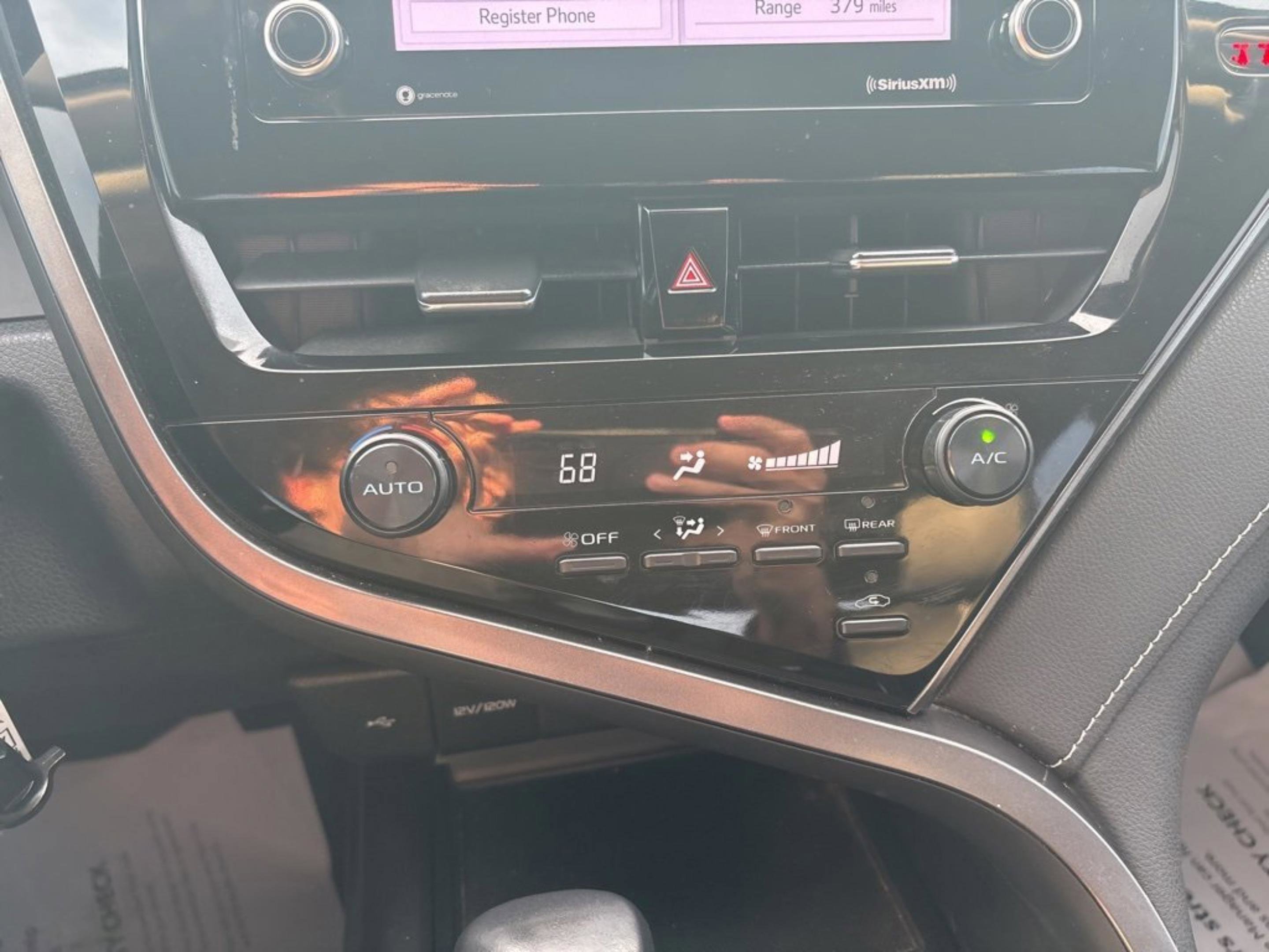 Used 2021 Toyota Camry SE image 19