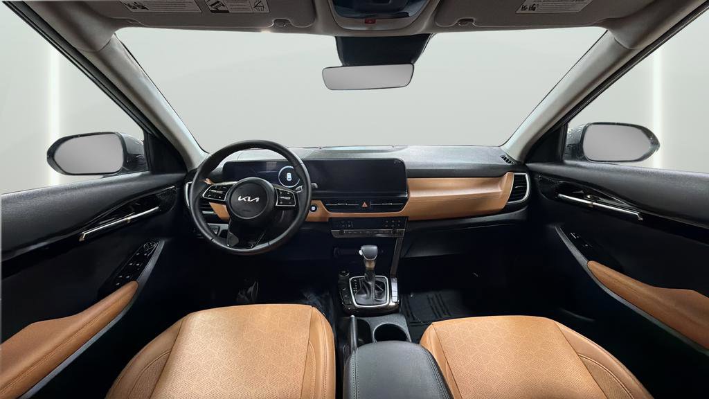 Used 2024 Kia Seltos EX AWD/4WD image 14