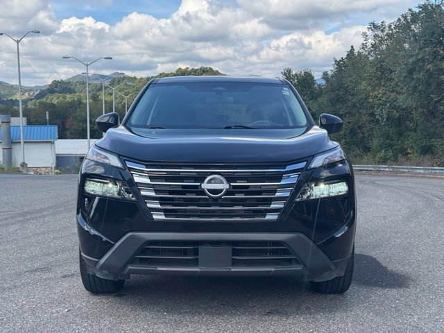 Used 2024 Nissan Rogue SV FWD image 31