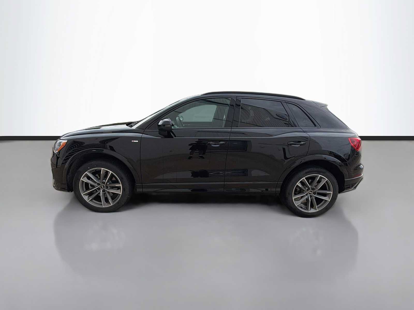 Used 2022 Audi Q3 2.0T Premium AWD/4WD image 5