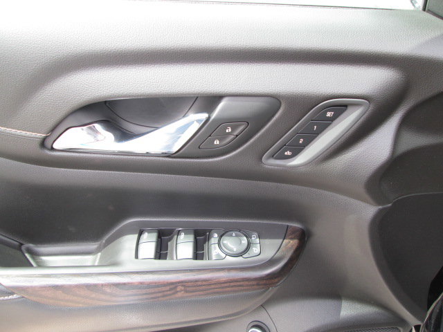 Used 2020 GMC Acadia Denali w/ LPO, Floor Liner Package image 10